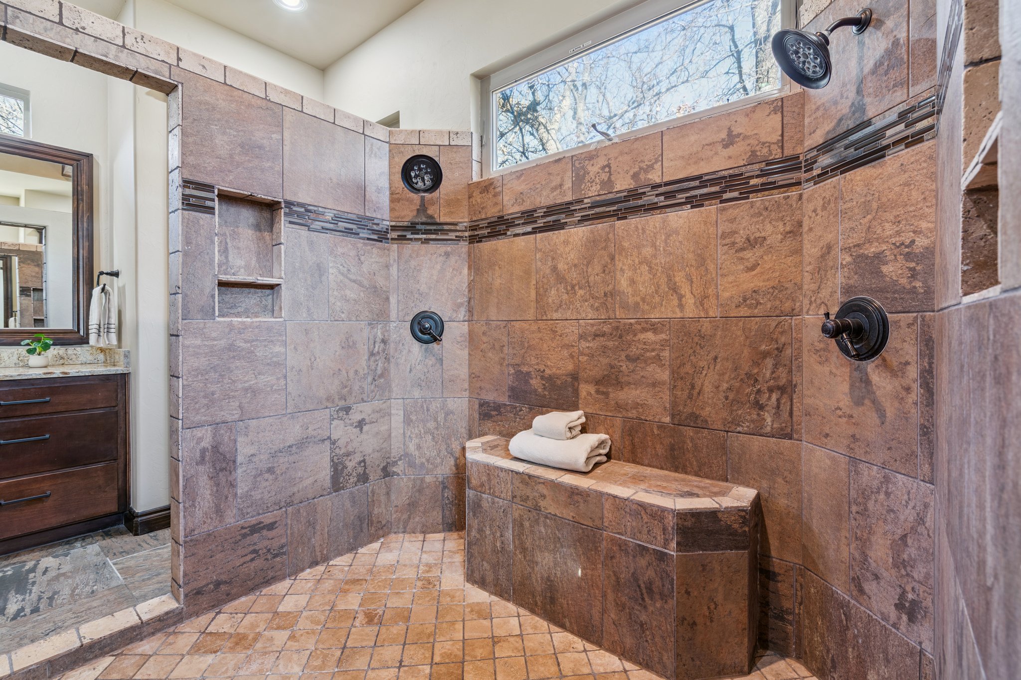14201 Little Hickory_028.jpg