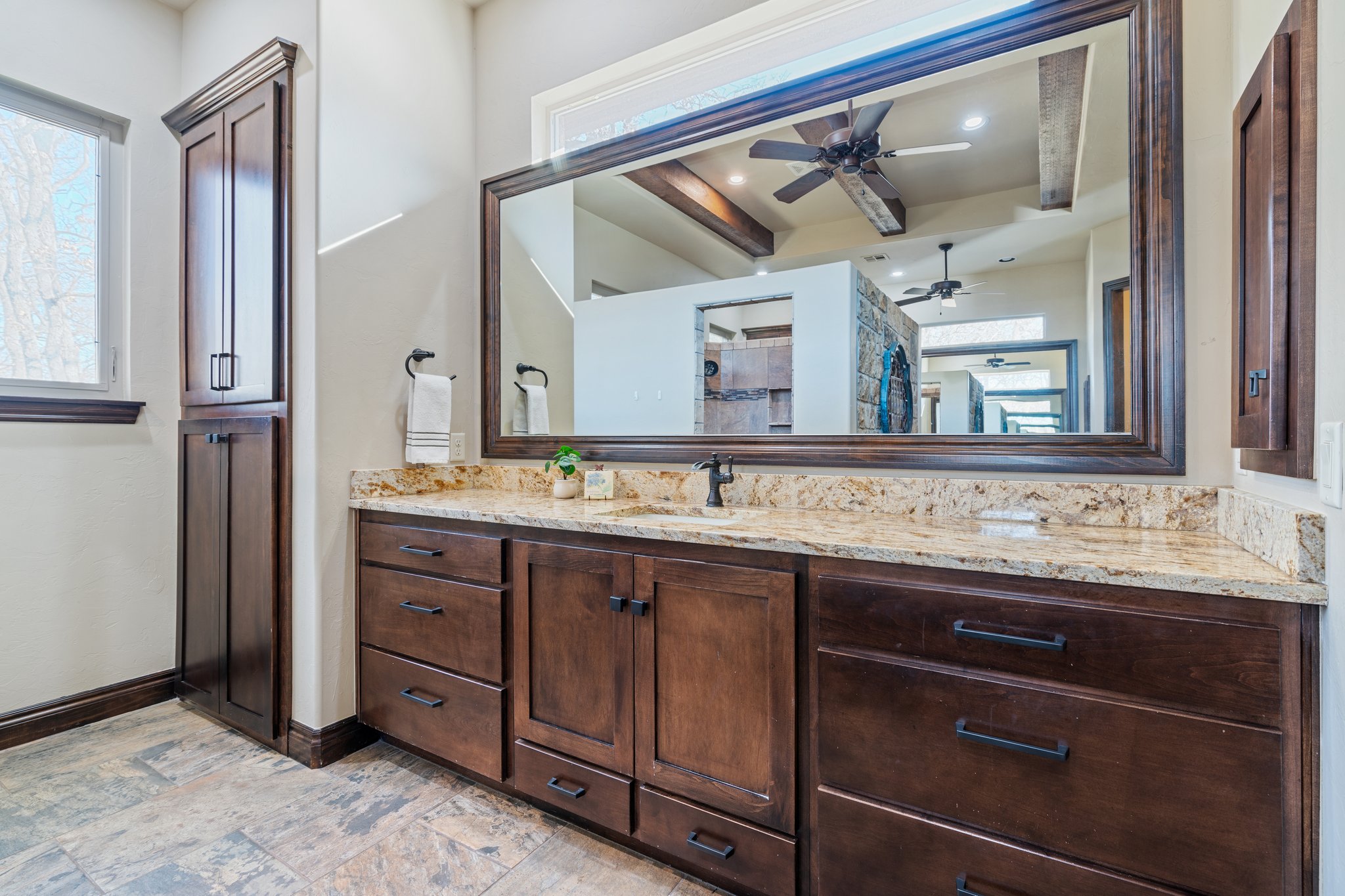 14201 Little Hickory_030.jpg