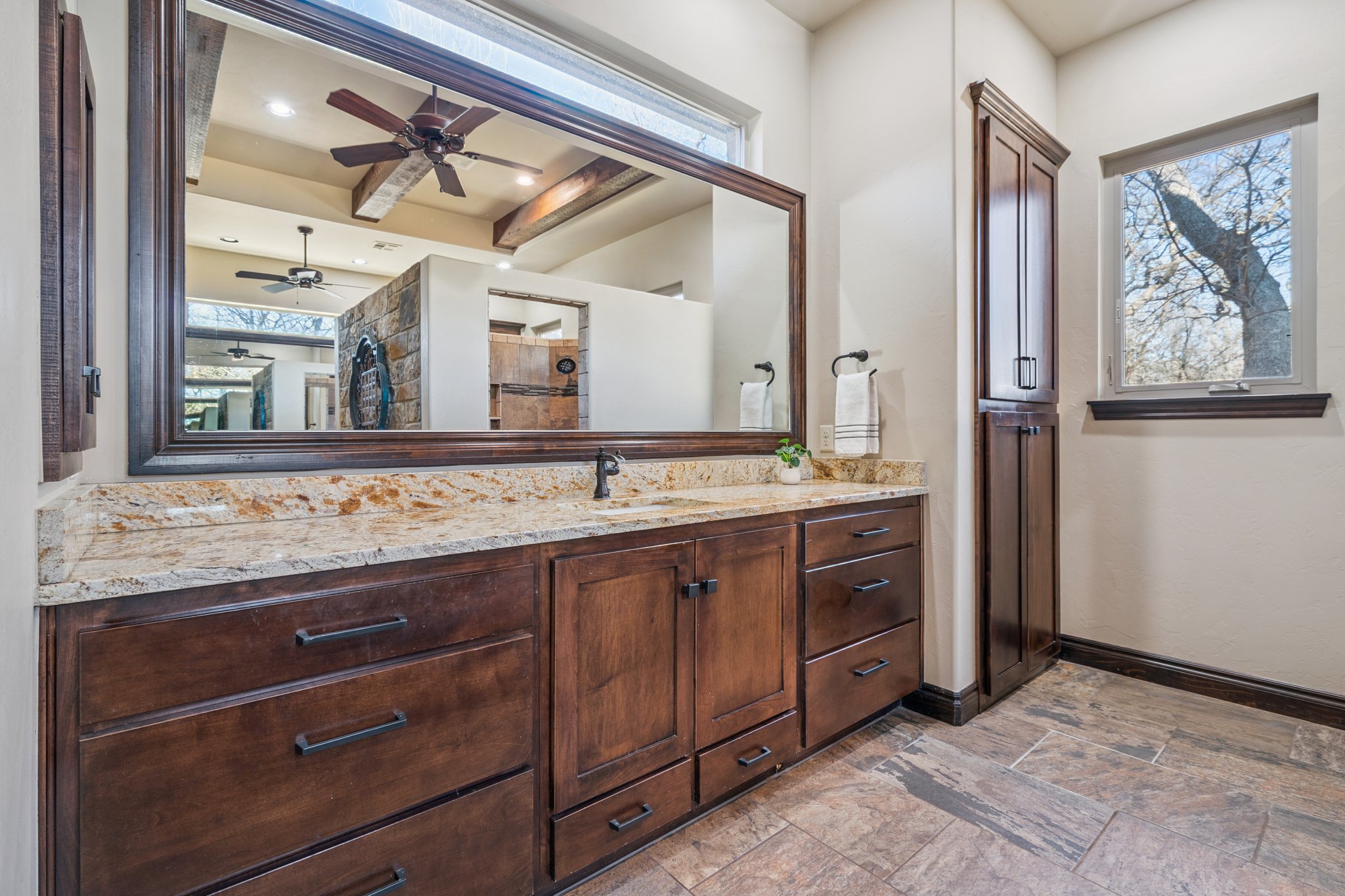 14201 Little Hickory_031.jpg