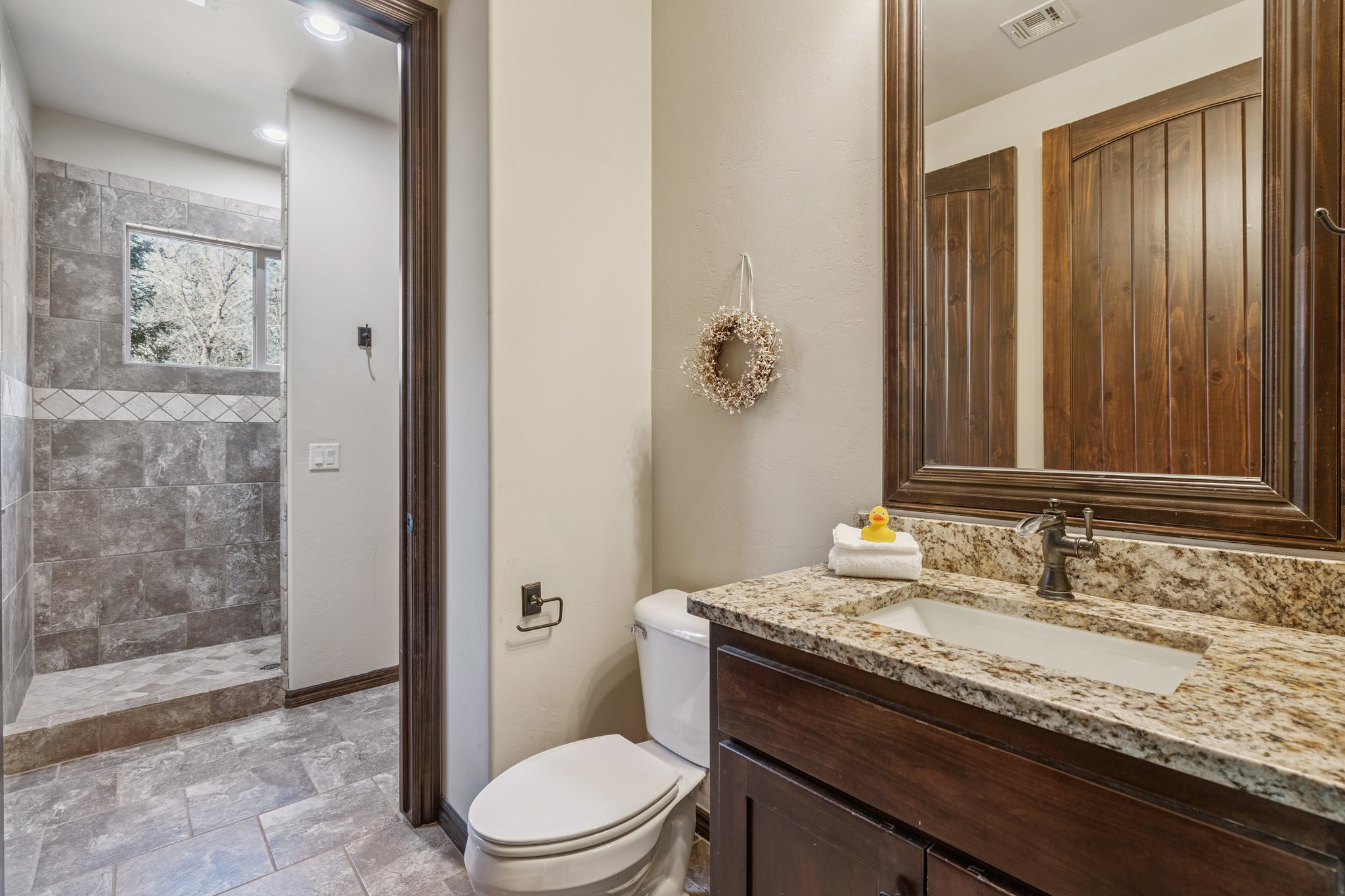 14201 Little Hickory_034.jpg