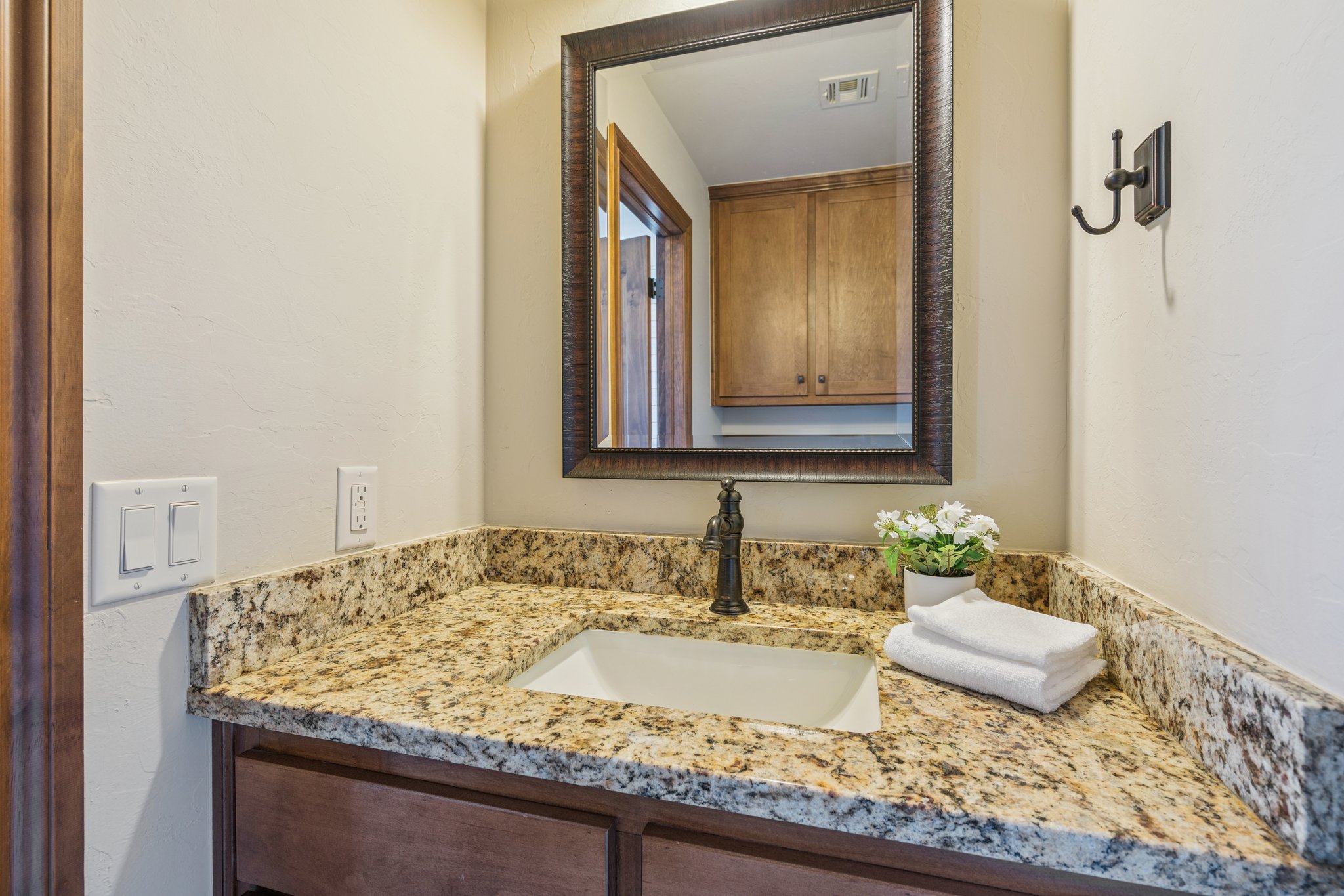 14201 Little Hickory_038.jpg