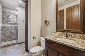 14201 Little Hickory_034.jpg