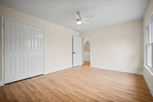  Photo 49