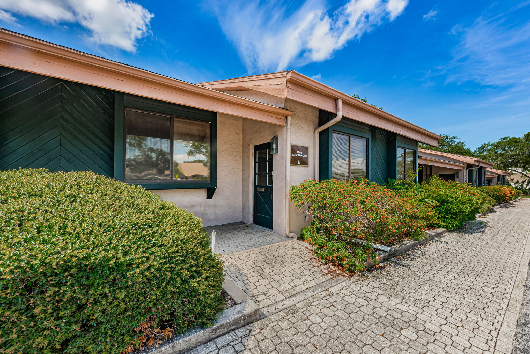 Front Exterior10