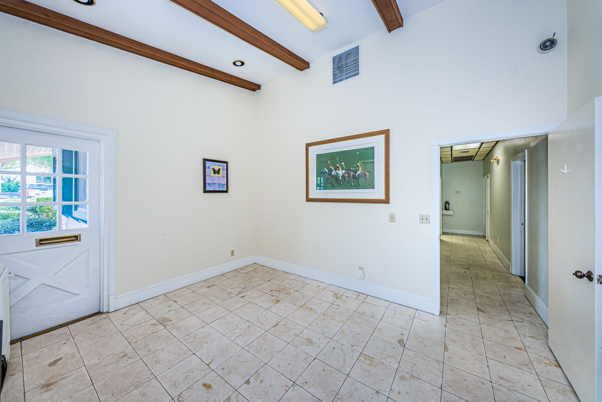 Lobby4