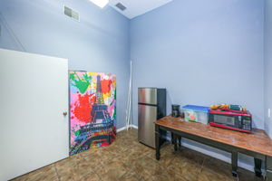 Lounge Area1b