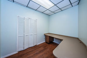 Office2a