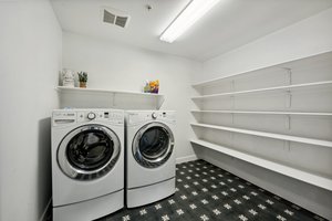  Photo 34