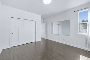  Photo 34