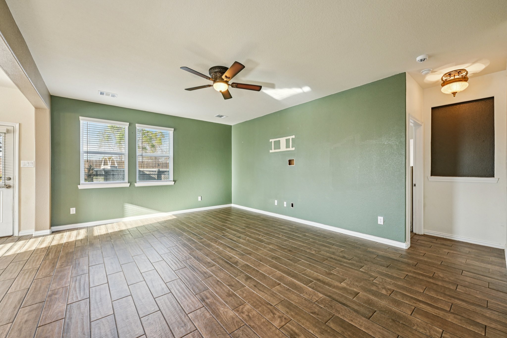 Blanco Dr-S2912-012.jpg