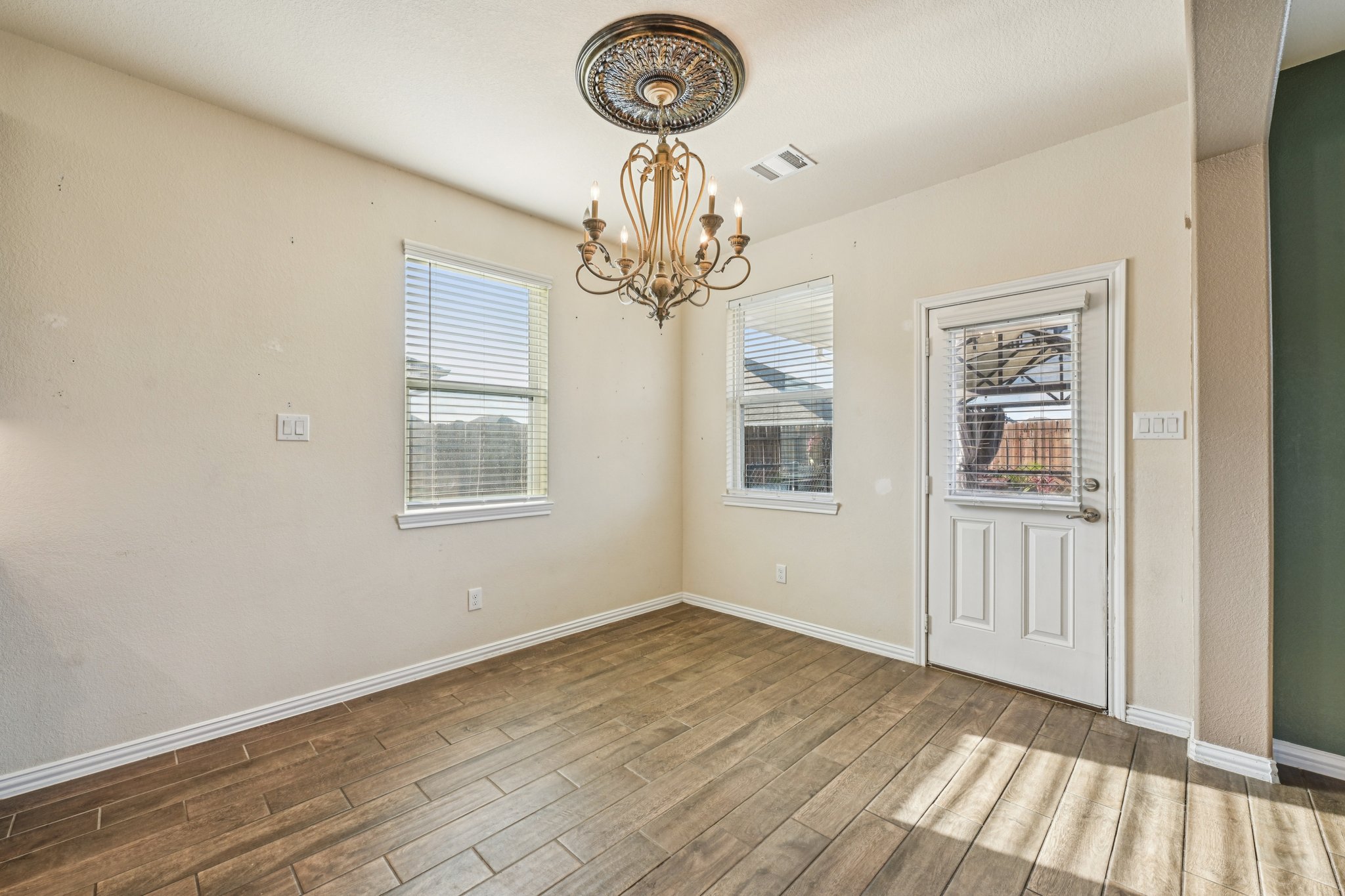 Blanco Dr-S2912-029.jpg