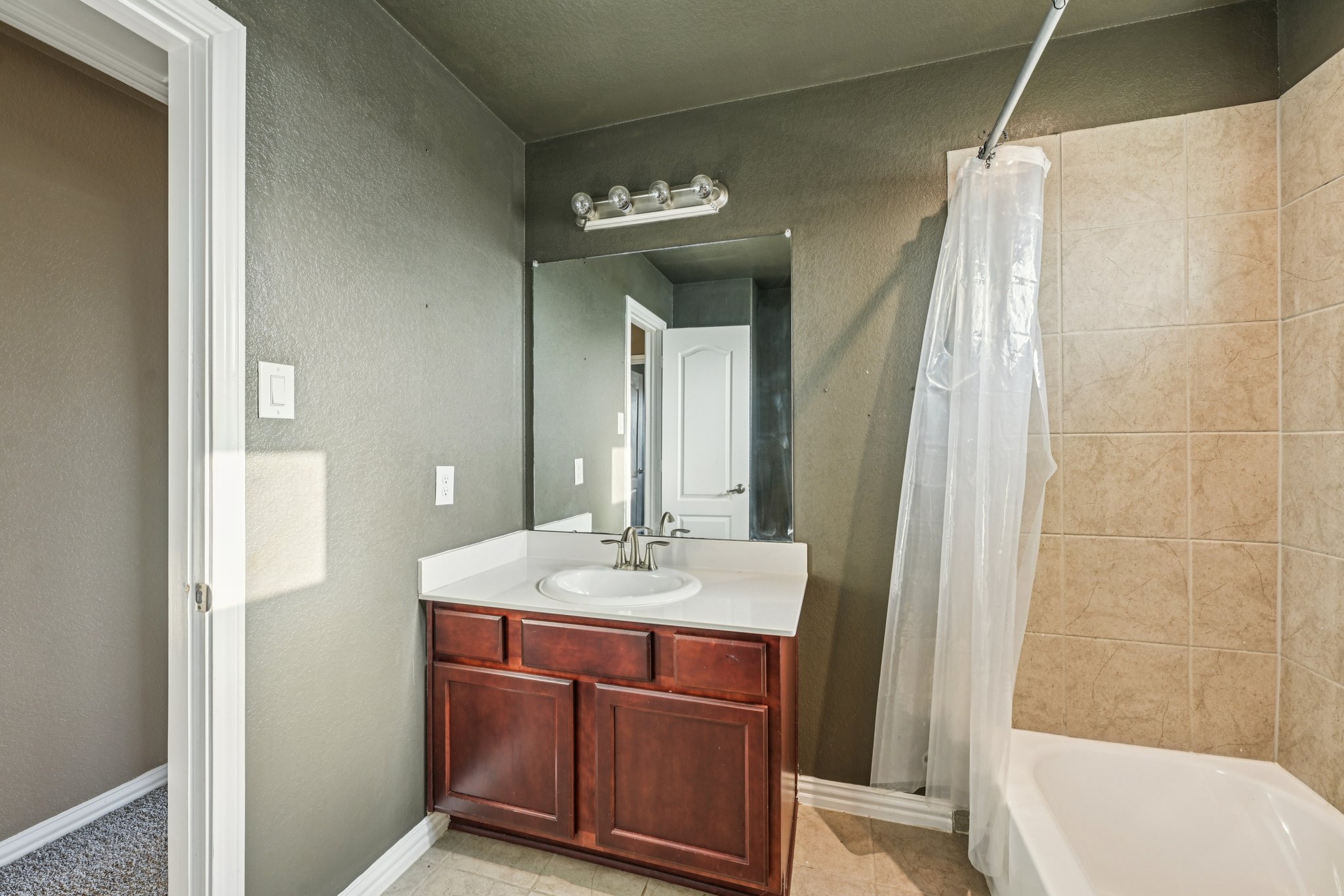 Blanco Dr-S2912-033.jpg