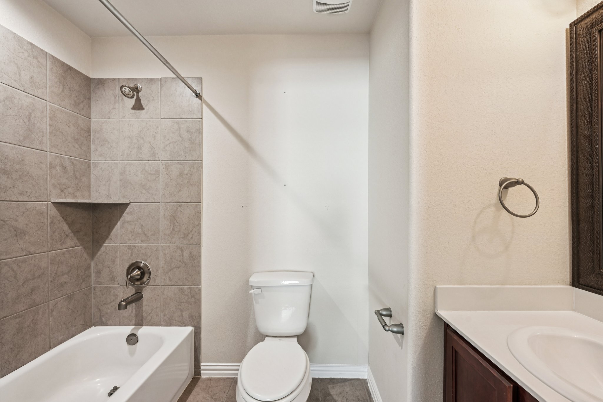 Blanco Dr-S2912-035.jpg