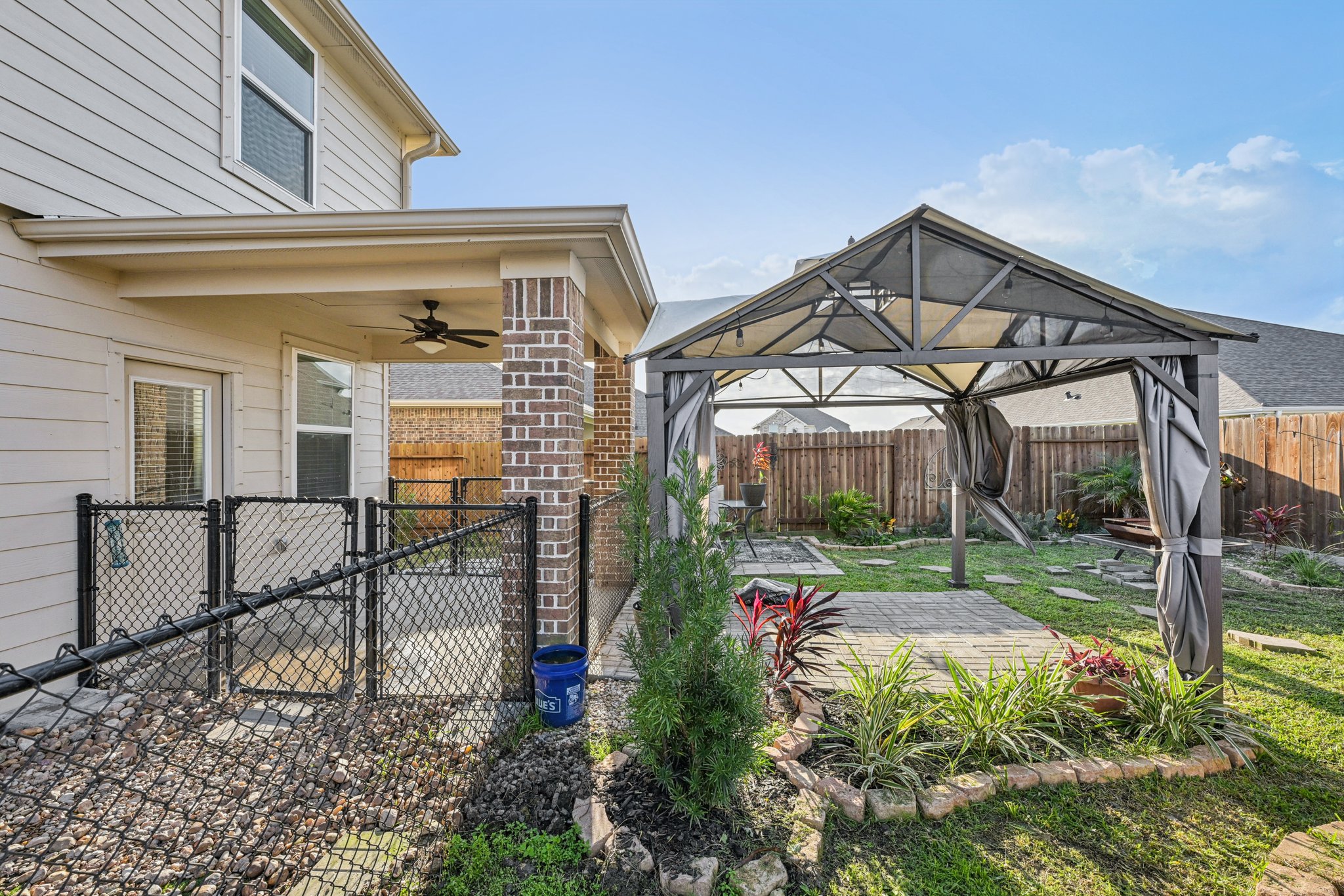 Blanco Dr-S2912-039.jpg