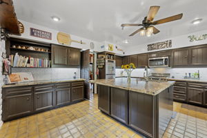  Photo 21