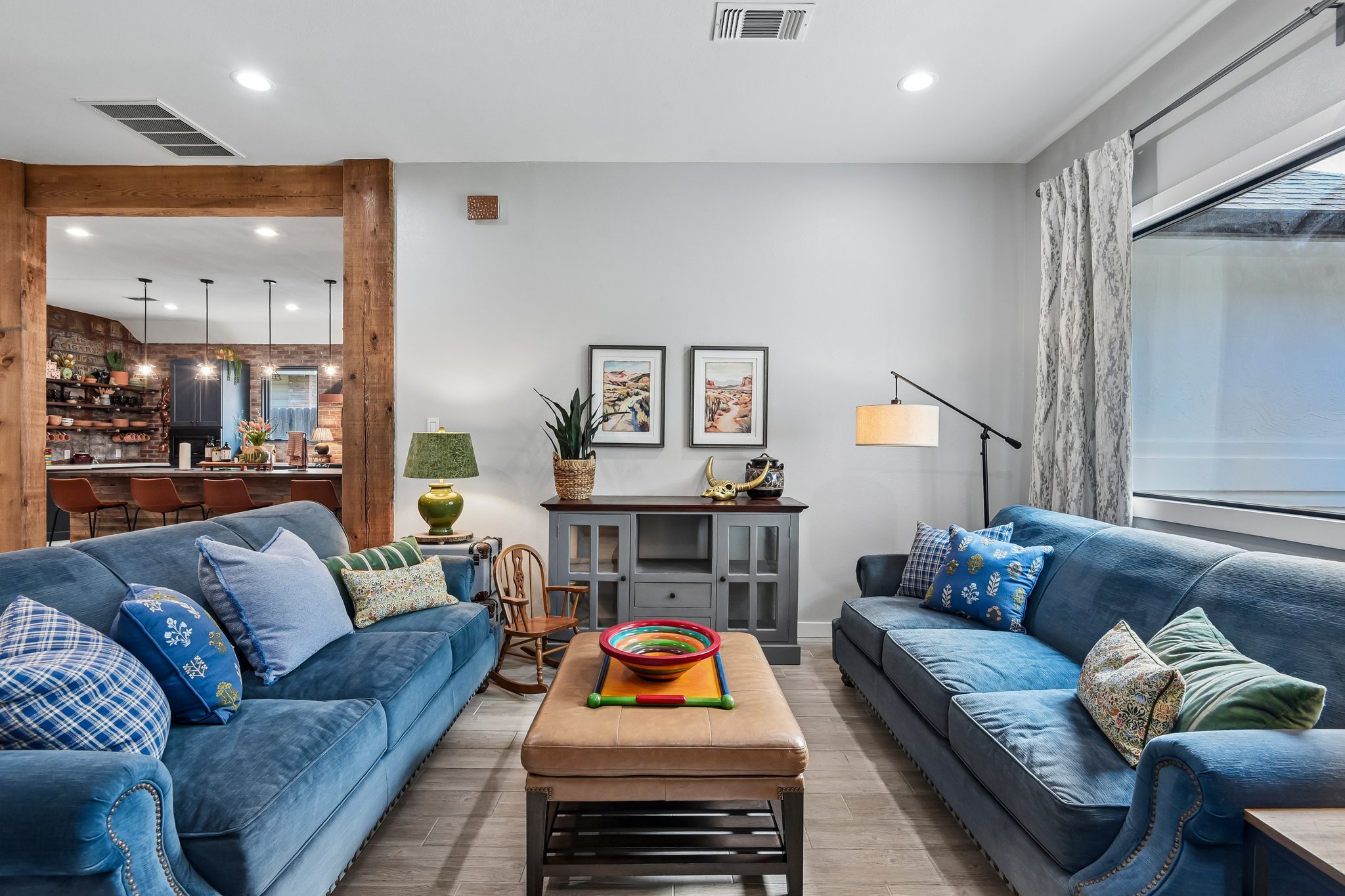 Silverhollow-S1706-009.jpg