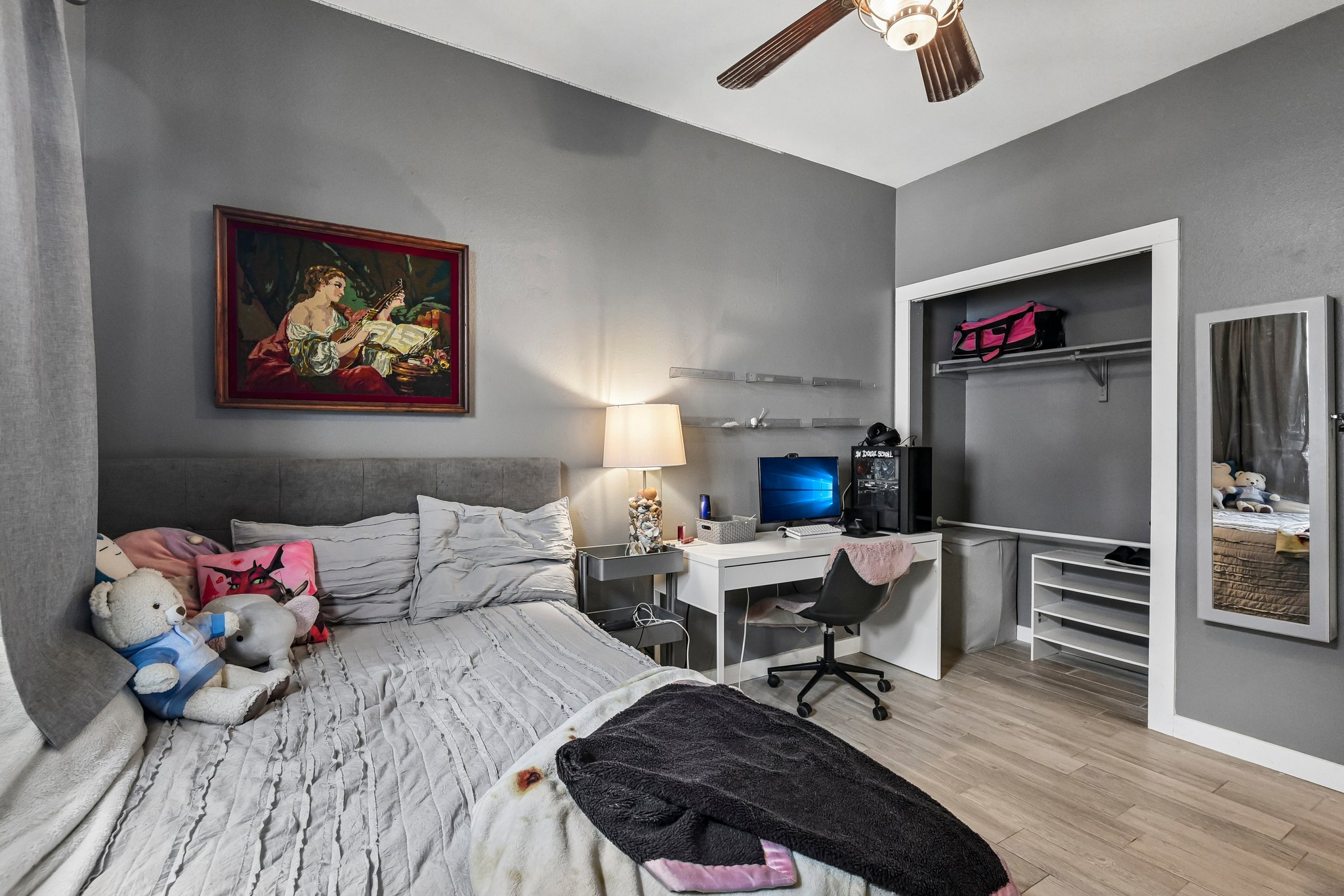 Silverhollow-S1706-038.jpg