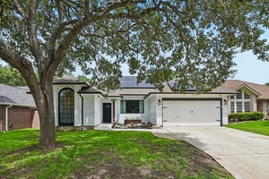 Silverhollow-S1706-001.jpg