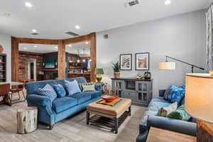 Silverhollow-S1706-008.jpg