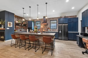 Silverhollow-S1706-026.jpg