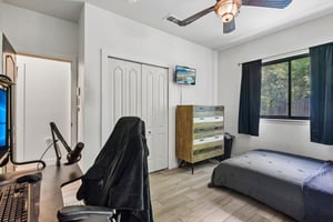 Silverhollow-S1706-034.jpg
