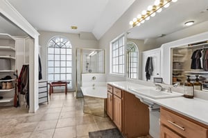 Silverhollow-S1706-052.jpg