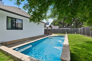 Silverhollow-S1706-060.jpg