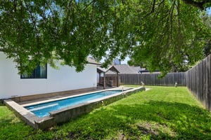 Silverhollow-S1706-066.jpg