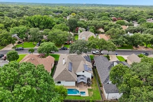 Silverhollow-S1706-076.jpg
