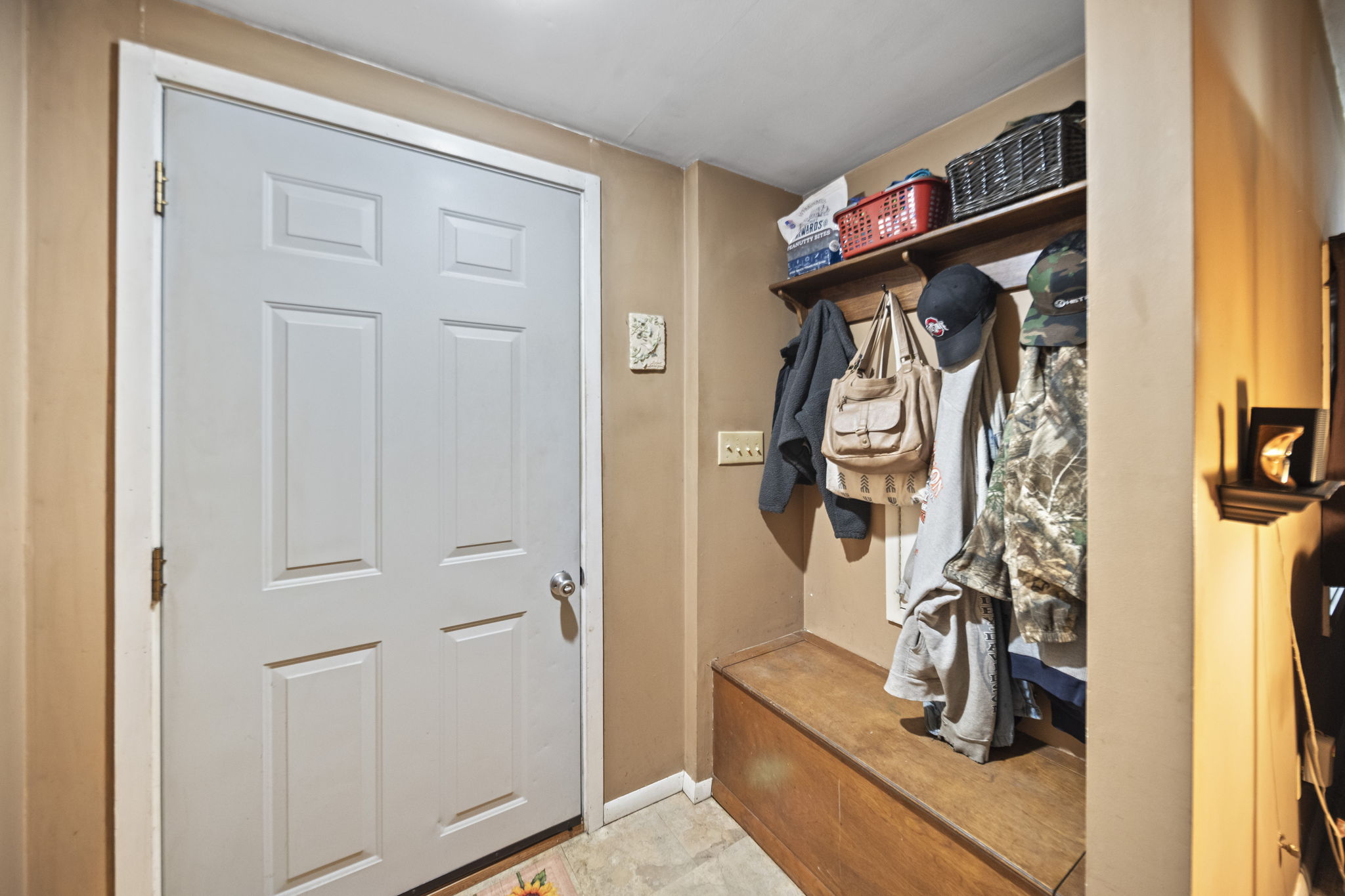  Photo 42