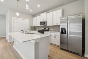Houston - Magnolia Place - 14218 Rolling Pastures Dr - 010