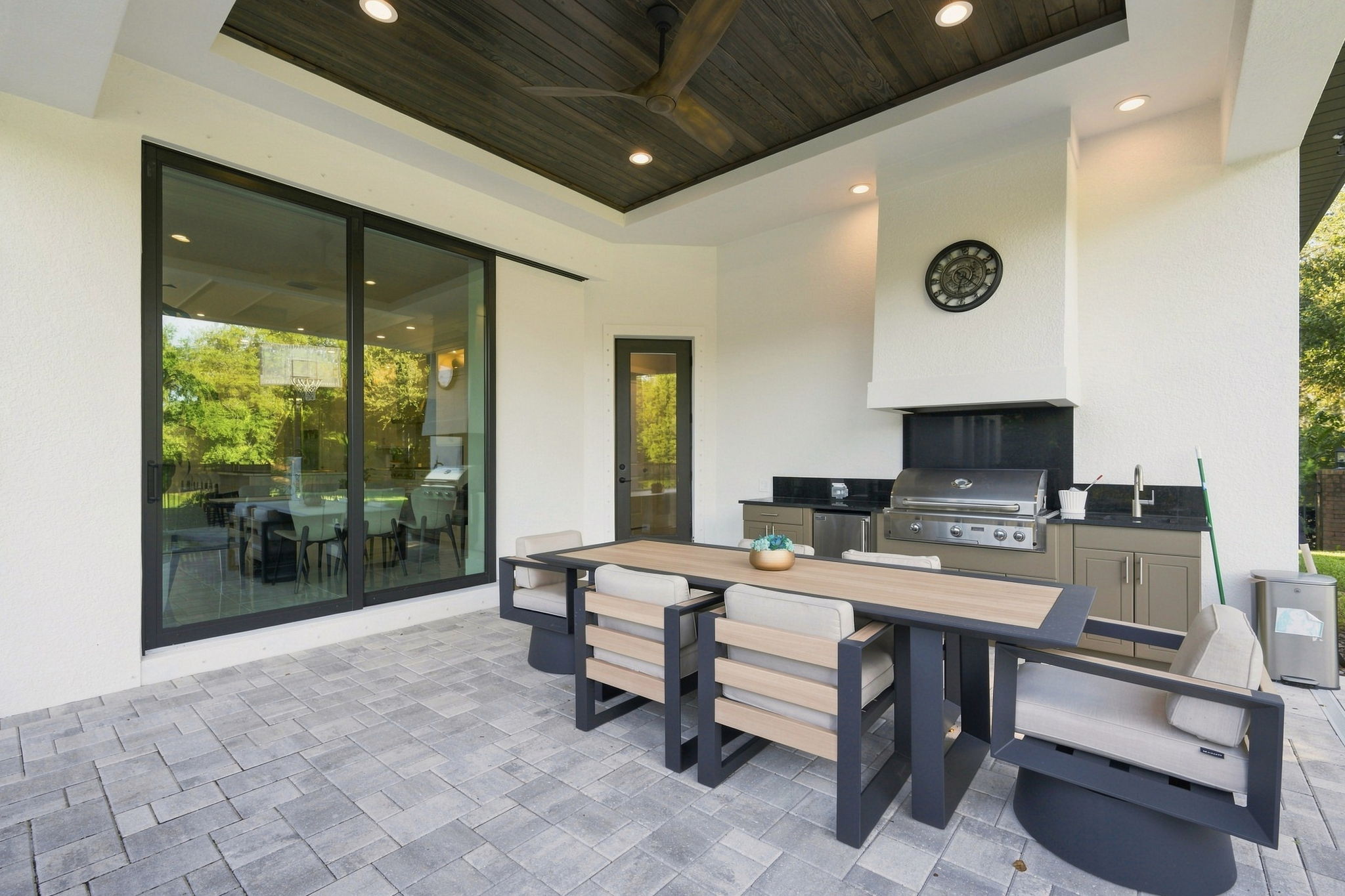 Outdoor Grilling Area1
