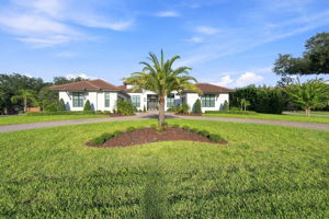 Front Exterior5