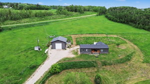  Photo 0