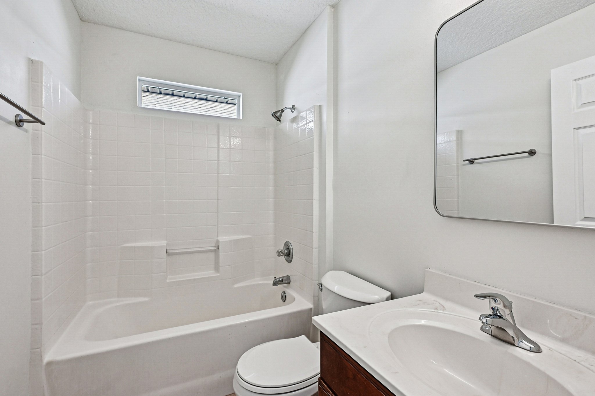 Sea Eagle Dr-S1701-028.jpg