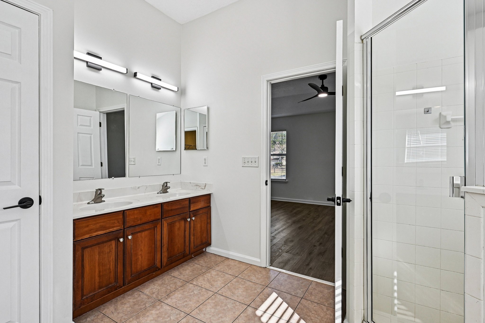 Sea Eagle Dr-S1701-041.jpg