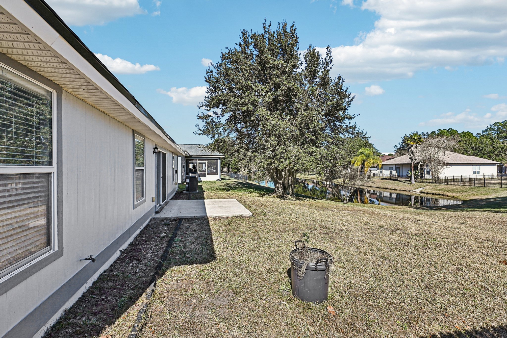 Sea Eagle Dr-S1701-047.jpg