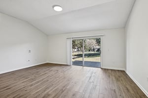 Sea Eagle Dr-S1701-008.jpg