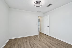 Sea Eagle Dr-S1701-030.jpg