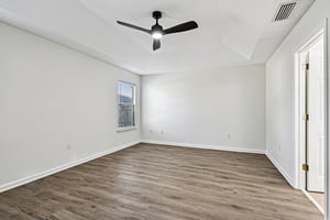 Sea Eagle Dr-S1701-036.jpg