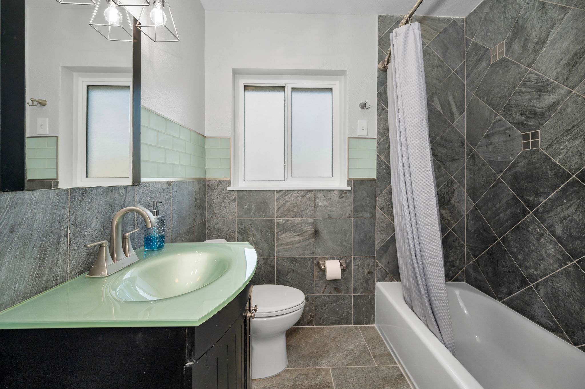 Bathroom2