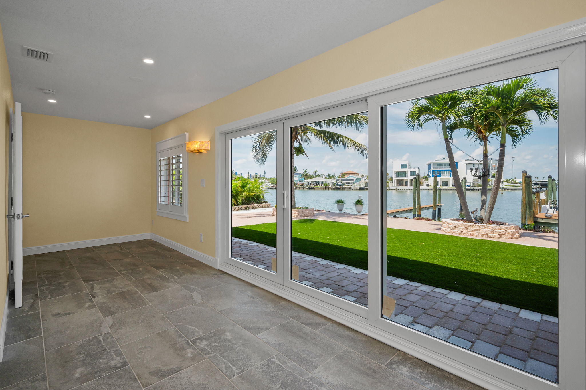 Rear Hallway3