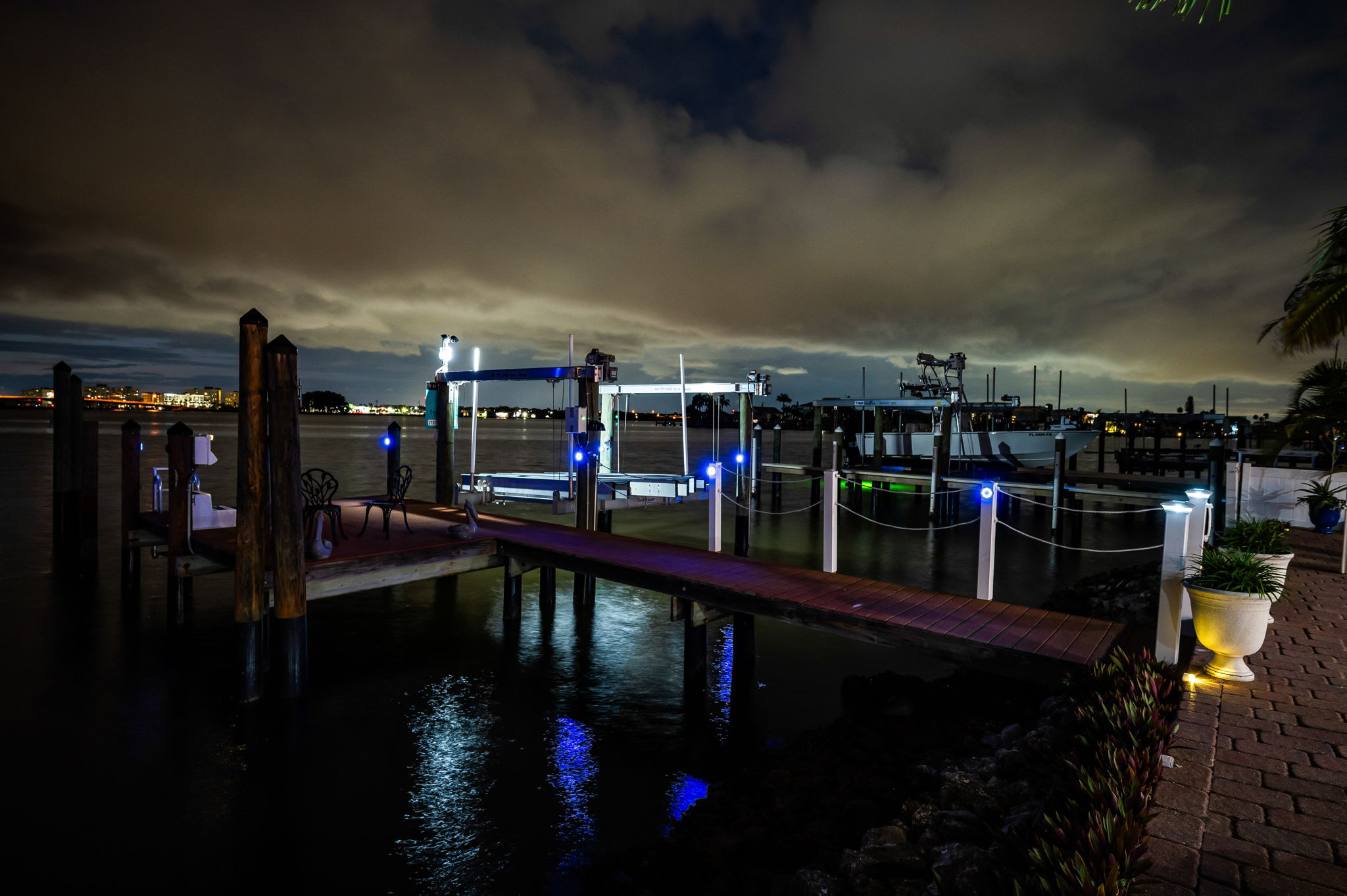 DocK33