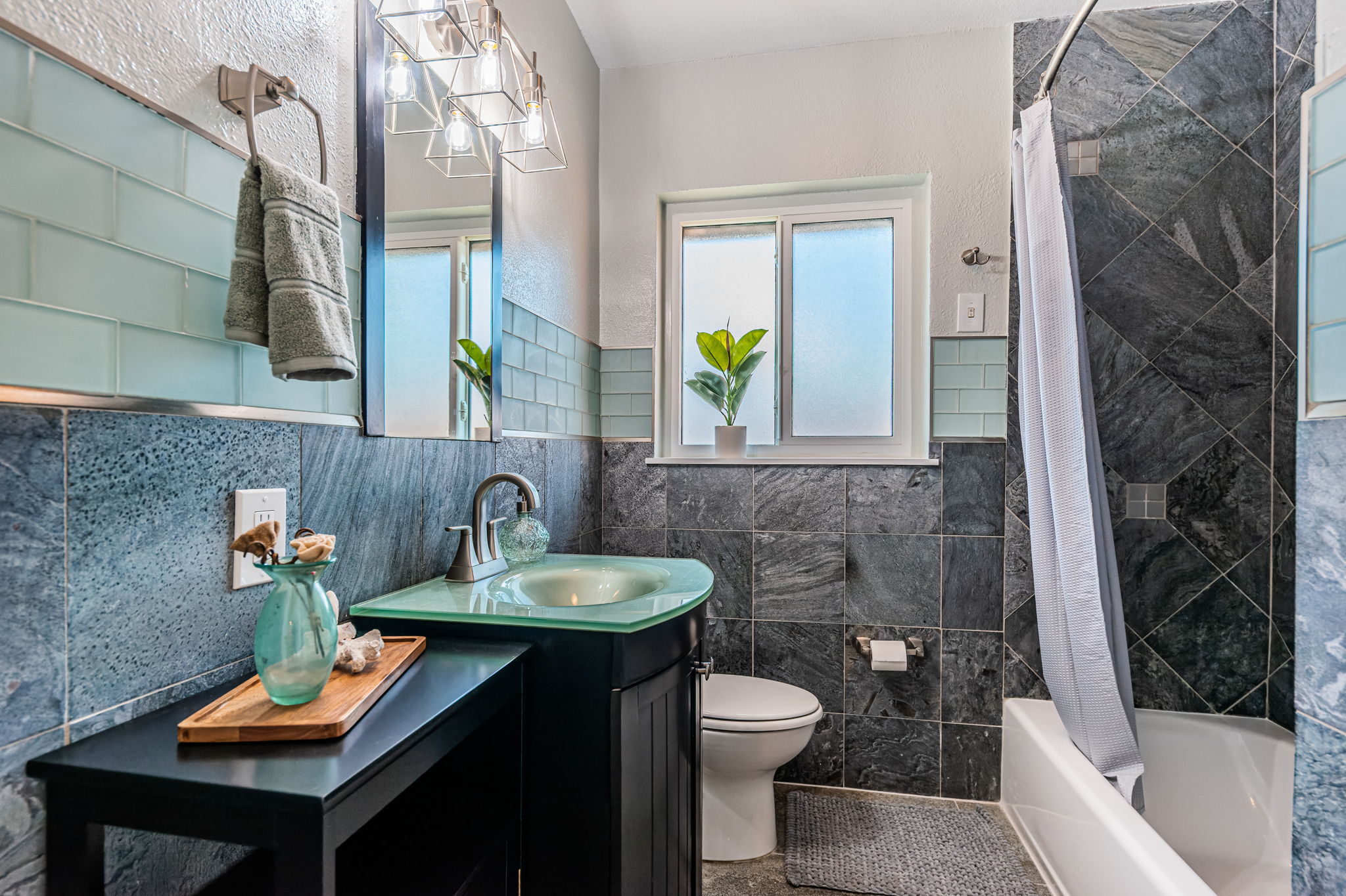 Bathroom 2a