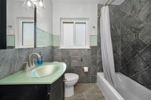 Bathroom2