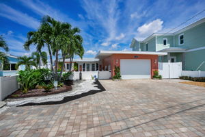 Front Exterior5