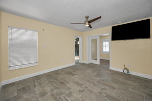 Primary Bedroom1b