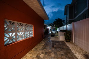 Side Exterior21