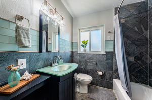 Bathroom 2b