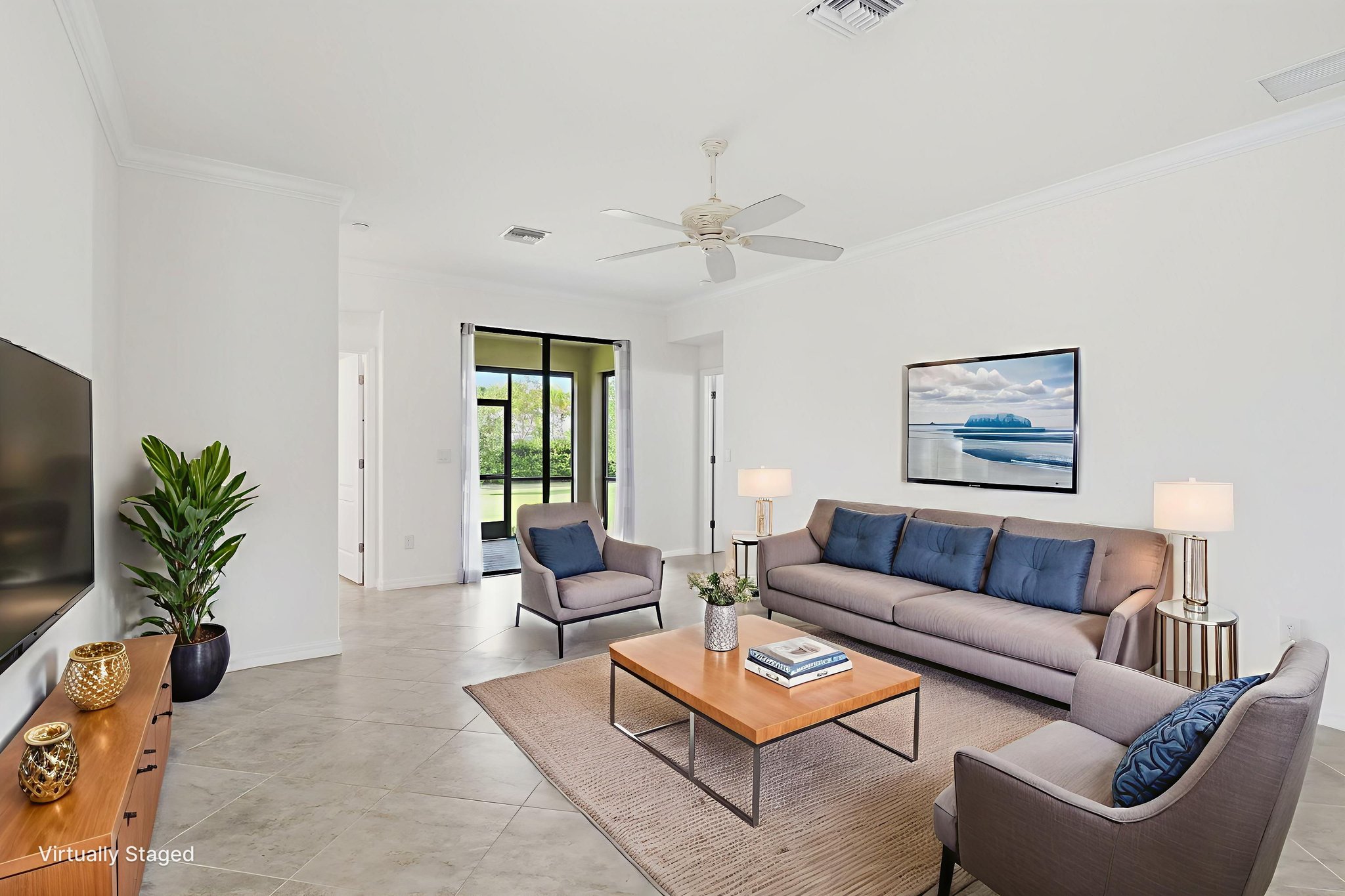 P1084089 virtually staged.jpeg